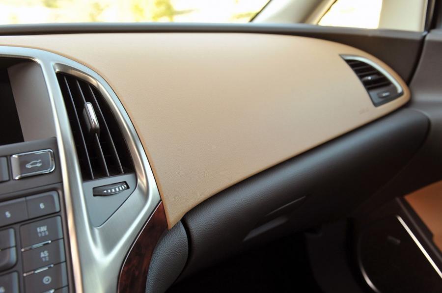 Buick Verano Turbo 2013 года  (фото 46 из 128)